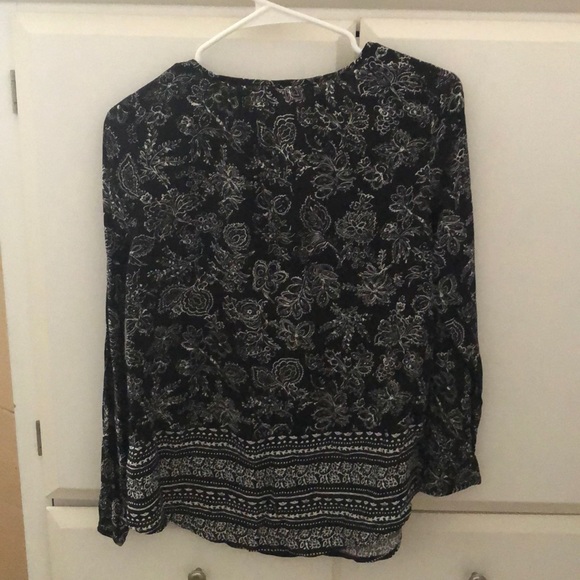 women’s shirt - Picture 2 of 4